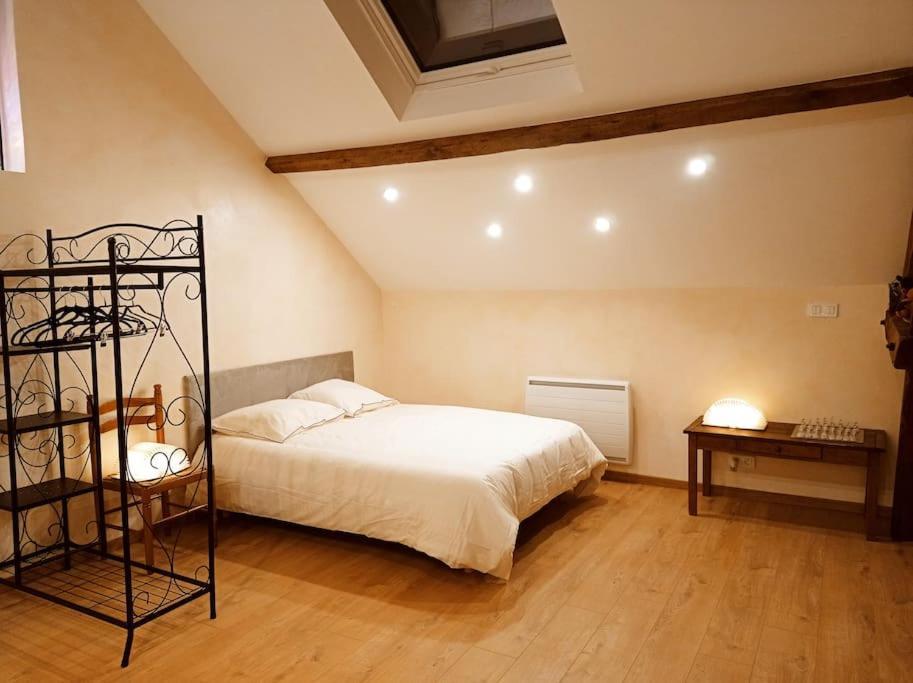 La Grange De Marie à St Angel - Magnifique Grange Rénovée En Loft Pour 1 à 6 Pers