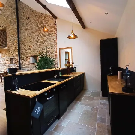 La Grange De Marie A St Angel - Magnifique Grange Renovee En Loft Pour 1 A 6 Pers Villa Saint-Angel  Exterior photo
