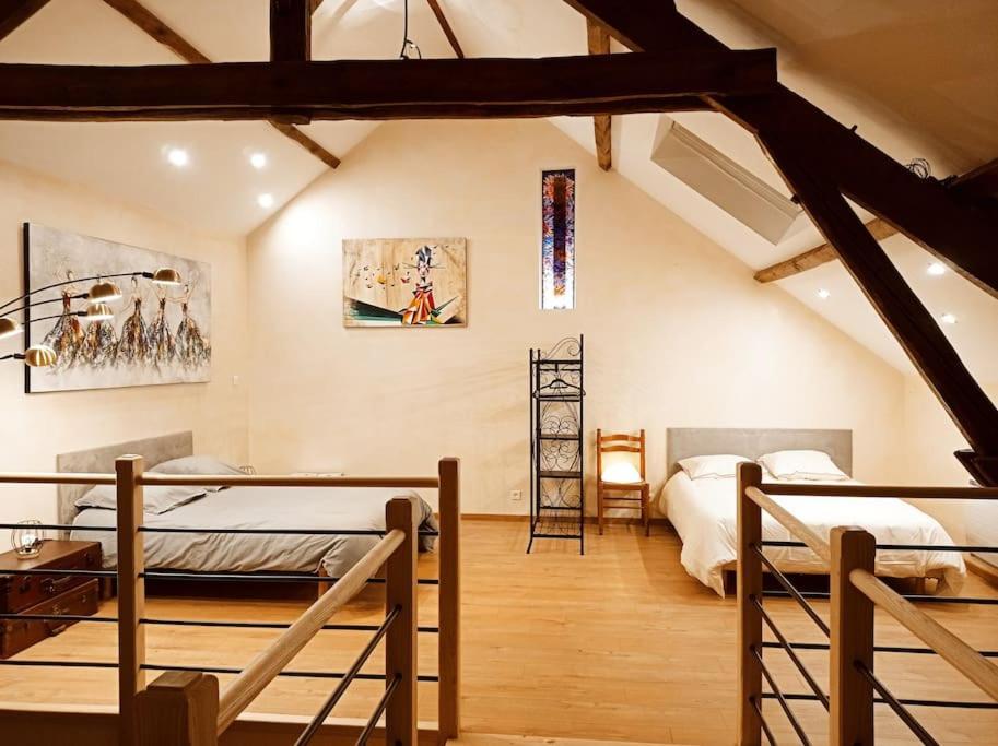 Ferienhaus La Grange De Marie A St Angel - Magnifique Grange Renovee En Loft Pour 1 A 6 Pers